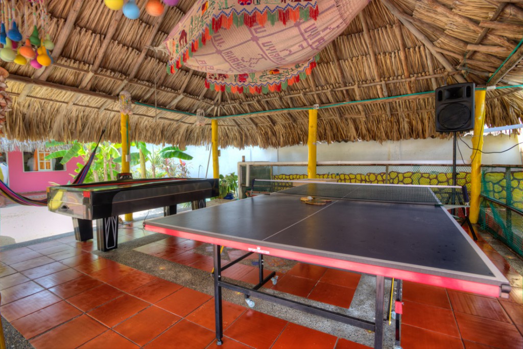 Juego de pingpong — Isla Lizamar (Islas del Rosario, Colombia)